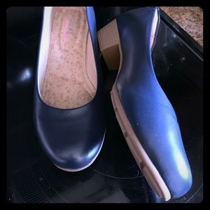Dark blue memory foam flats